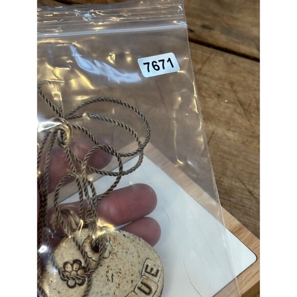 Personalized Ceramic Pendant Necklace With "Jacque" Engraving Flower Detail & Tw - Picture 2 of 7